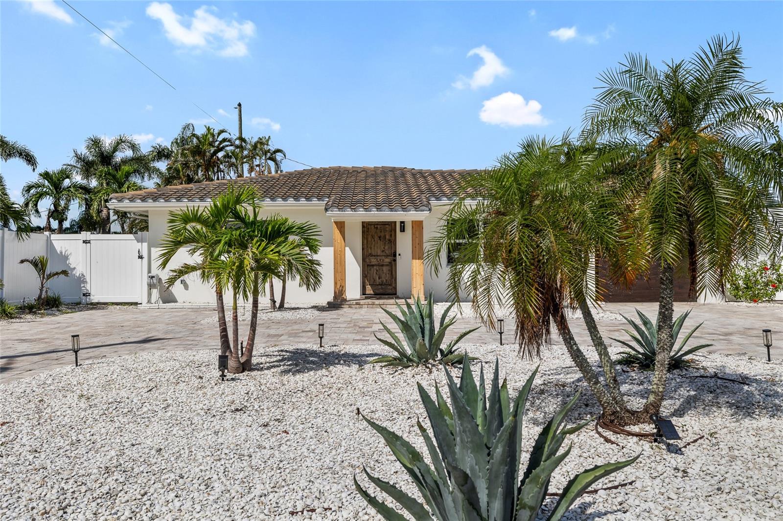 Image 4 of 48 For 987 Boca Ciega Isle Drive