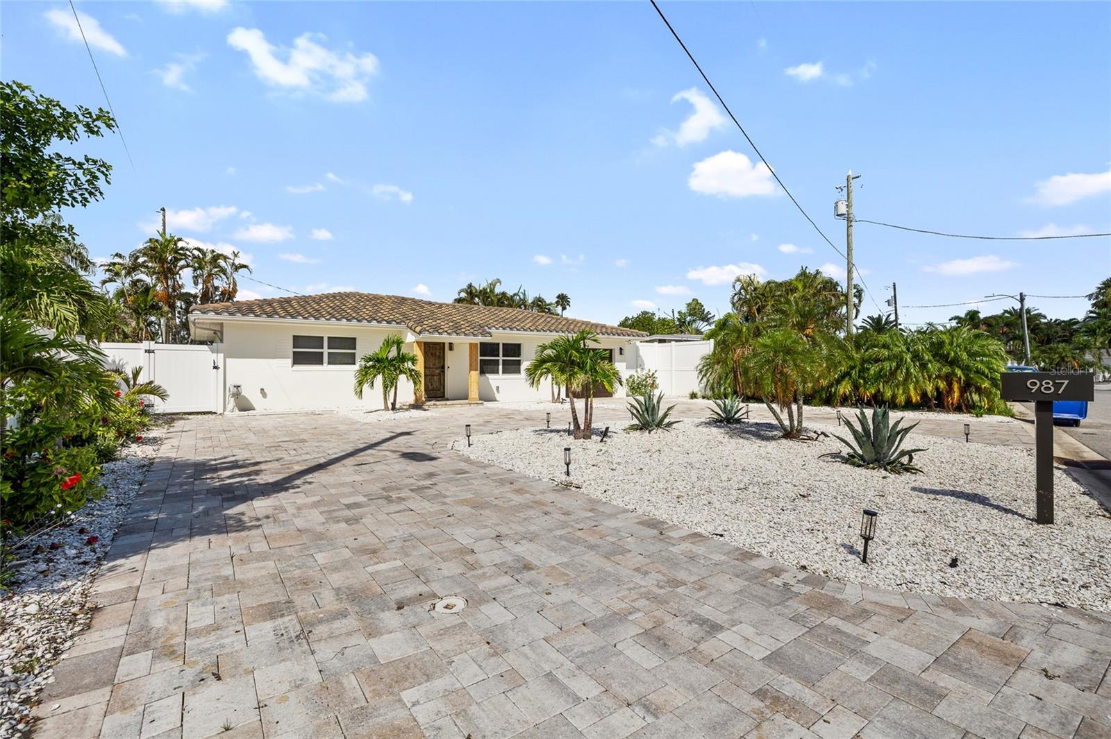 Image 5 of 48 For 987 Boca Ciega Isle Drive