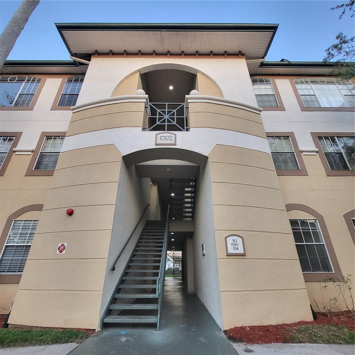 Image 2 of 32 For 17102 Carrington Park Drive 313