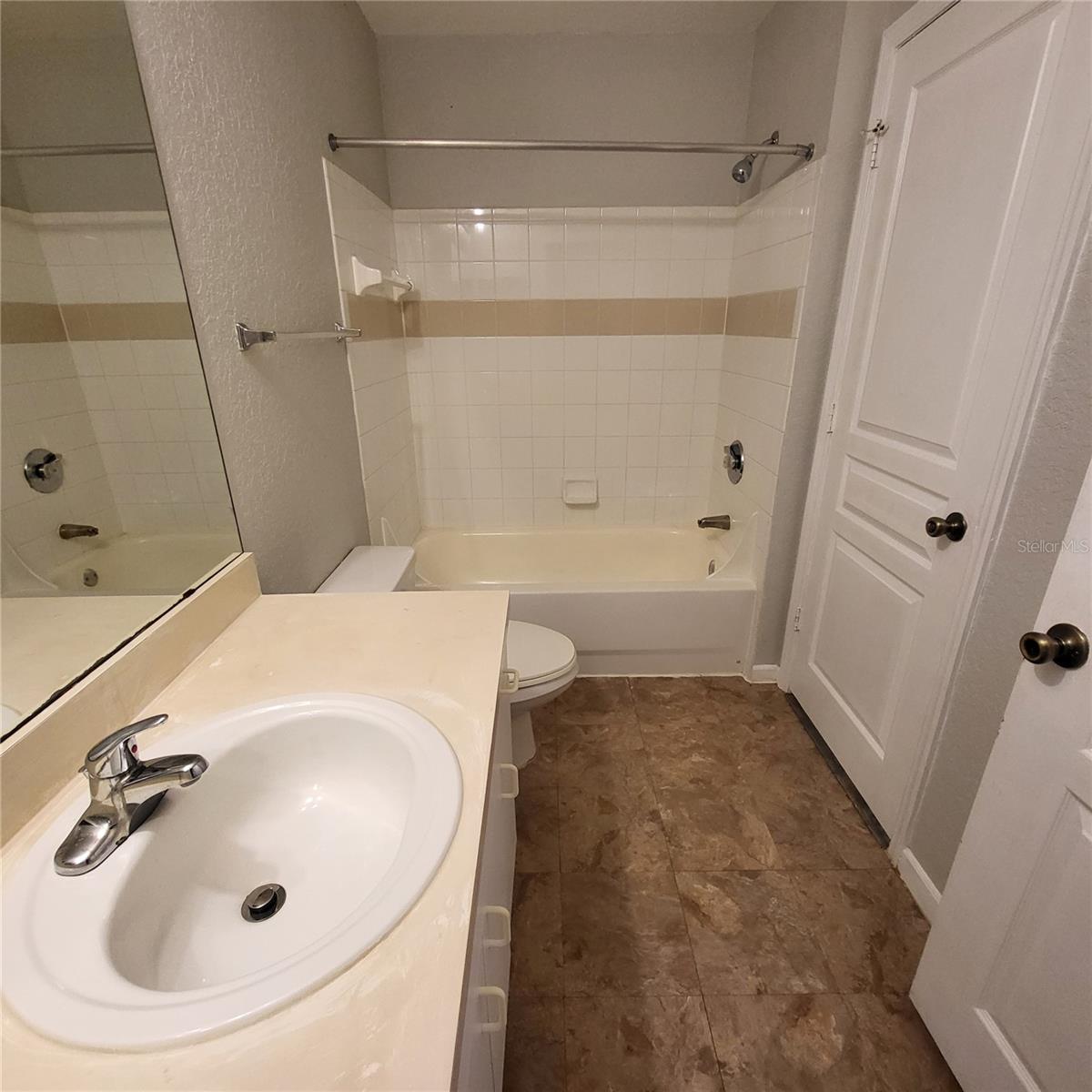 Image 22 of 32 For 17102 Carrington Park Drive 313