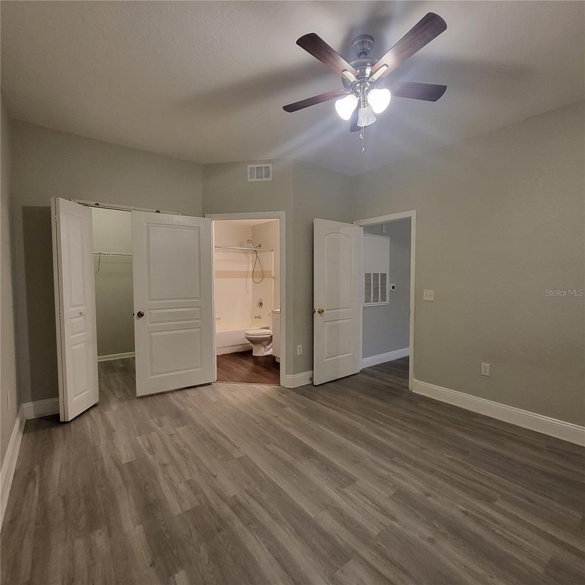 Image 27 of 32 For 17102 Carrington Park Drive 313