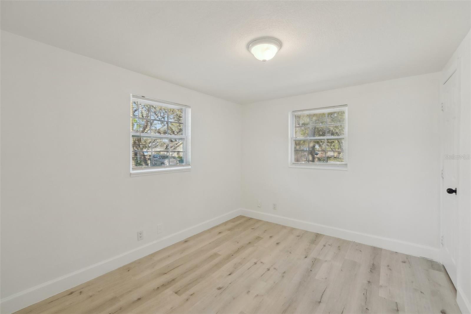 Image 13 of 27 For 2111 Ellicott Street