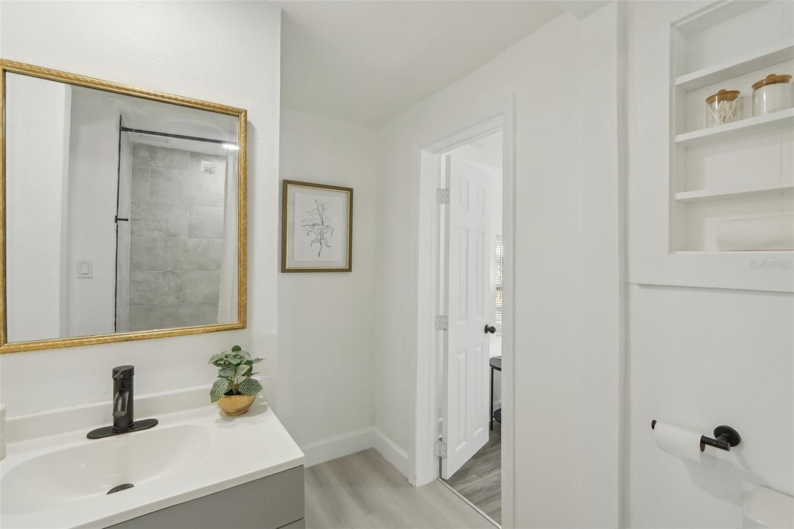 Image 18 of 27 For 2111 Ellicott Street