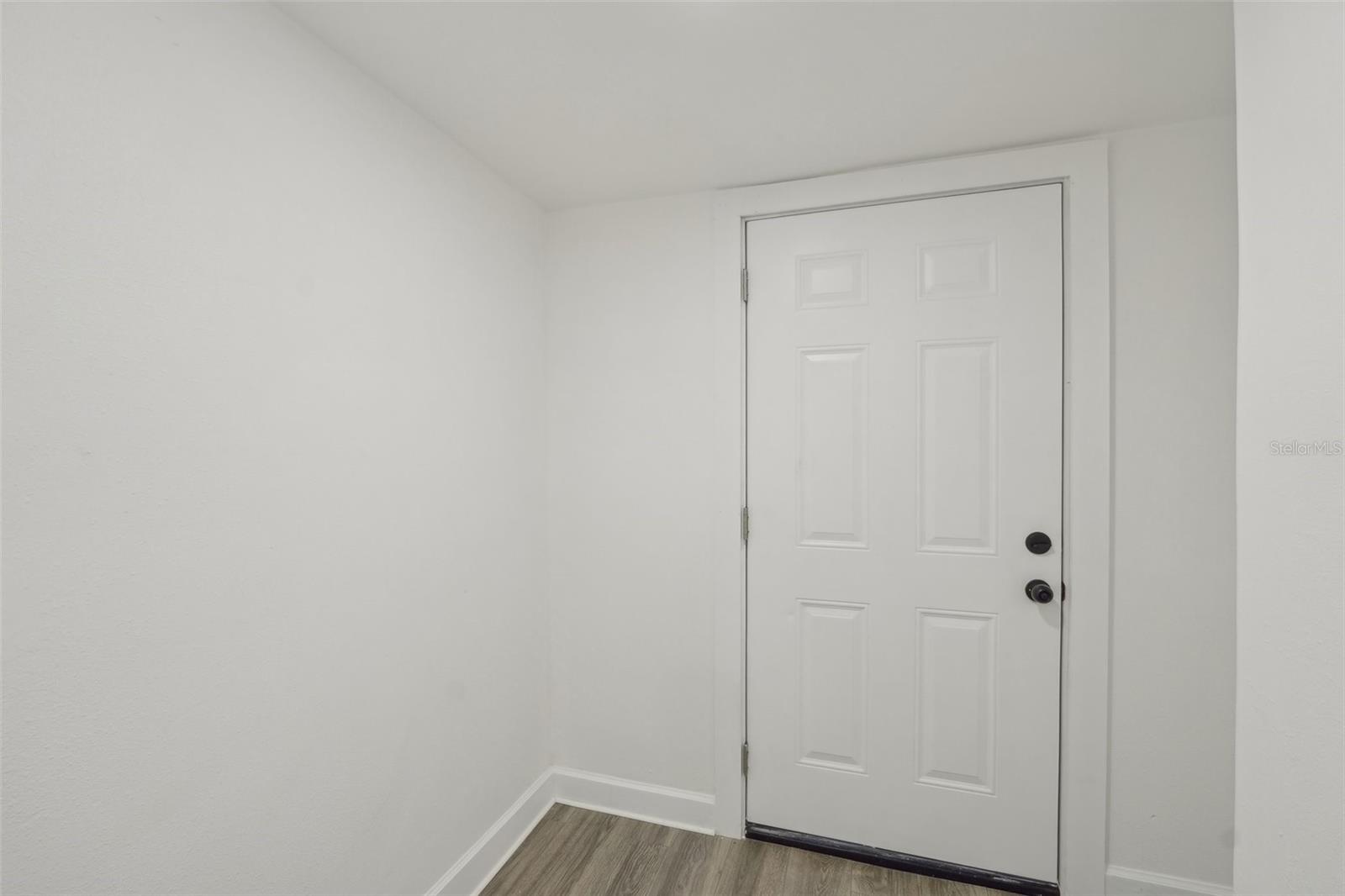 Image 21 of 27 For 2111 Ellicott Street