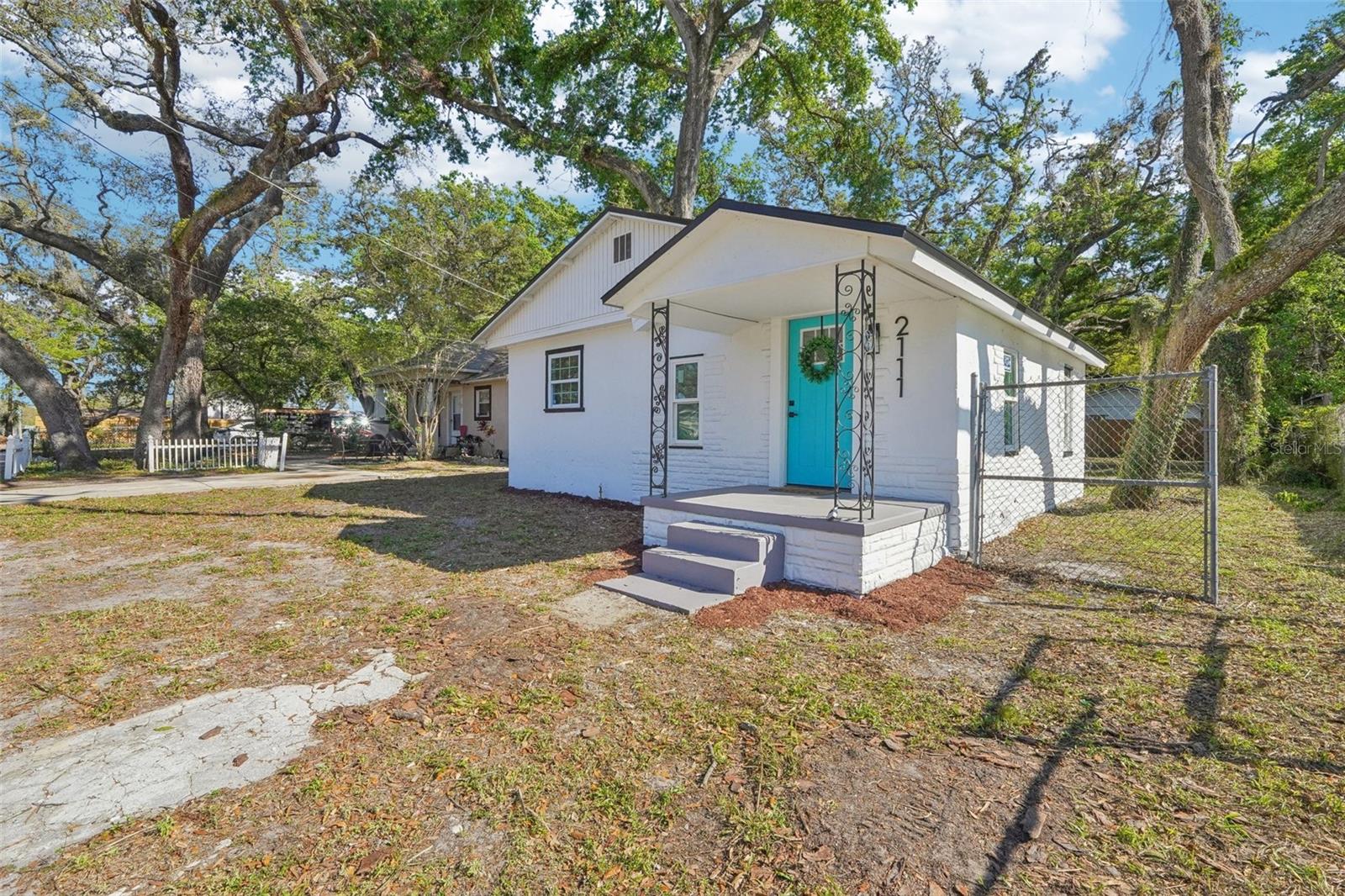 Image 3 of 27 For 2111 Ellicott Street