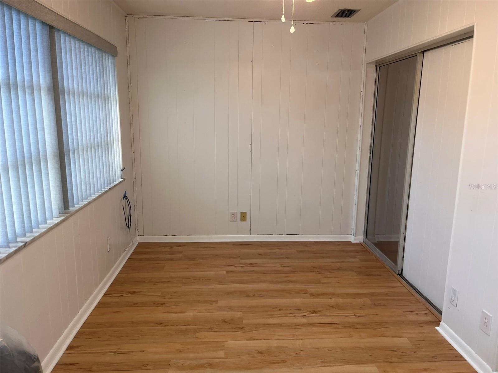 Image 14 of 32 For 11200 102nd Avenue 84