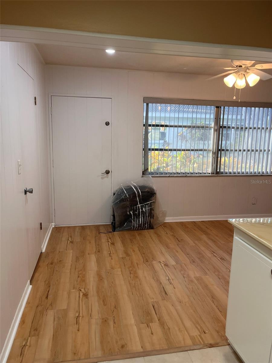 Image 16 of 32 For 11200 102nd Avenue 84