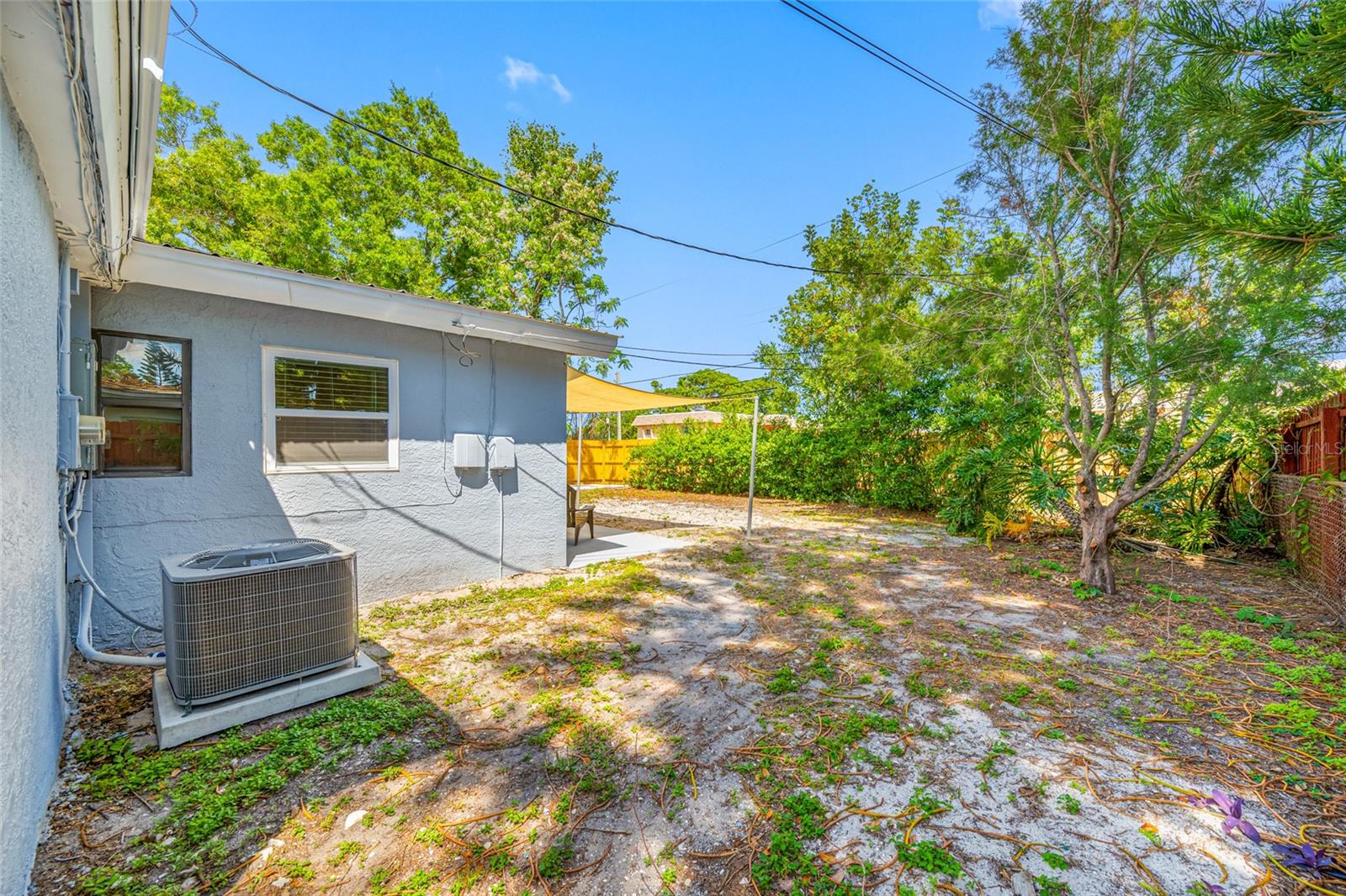 Image 37 of 48 For 217 Emerald Lane
