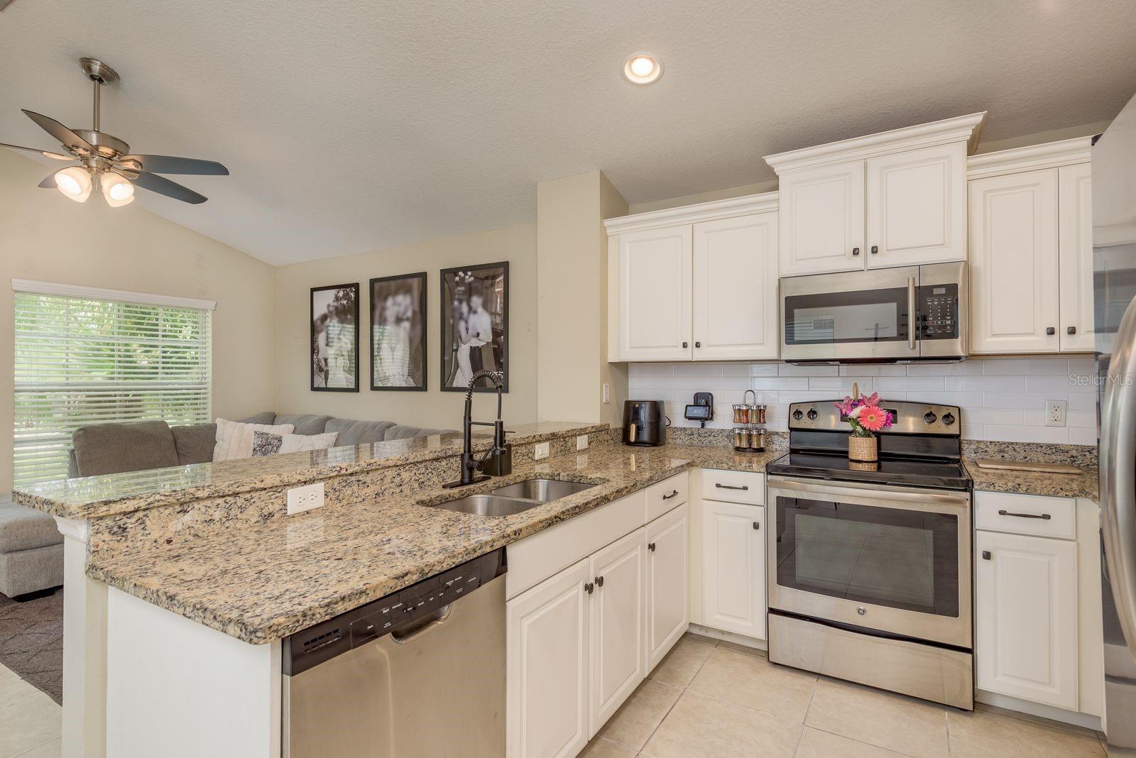 Image 13 of 30 For 6405 Autumn Woods Way