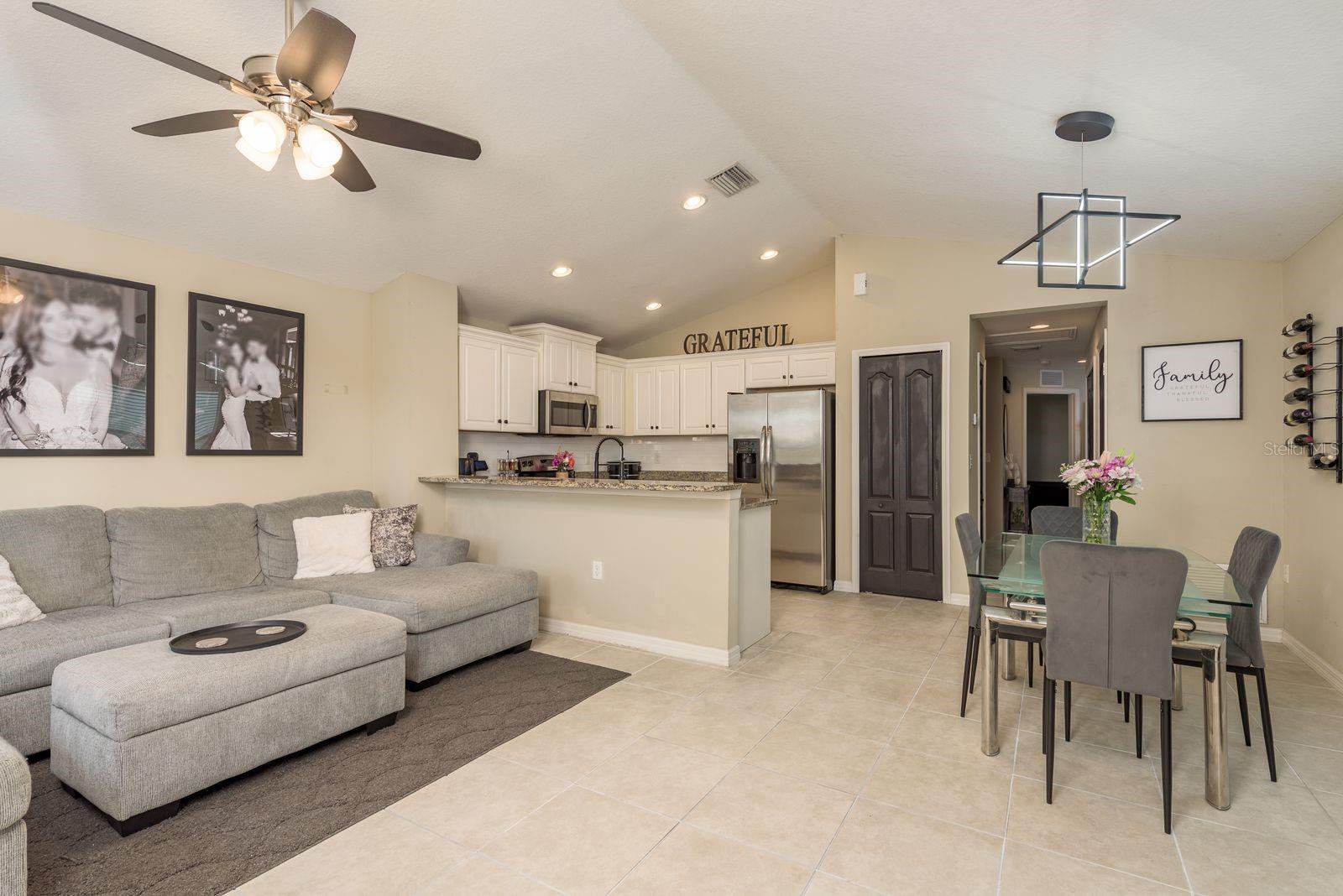 Image 6 of 30 For 6405 Autumn Woods Way