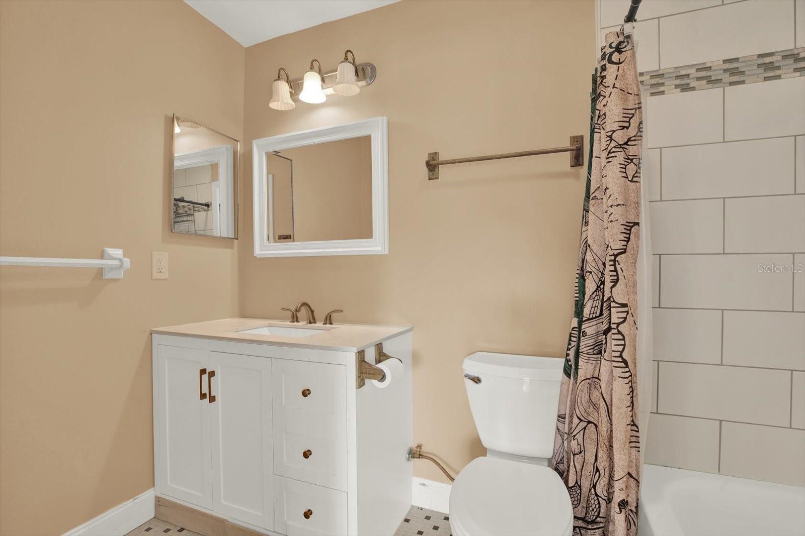 Image 13 of 32 For 11877 Raintree Drive 11877