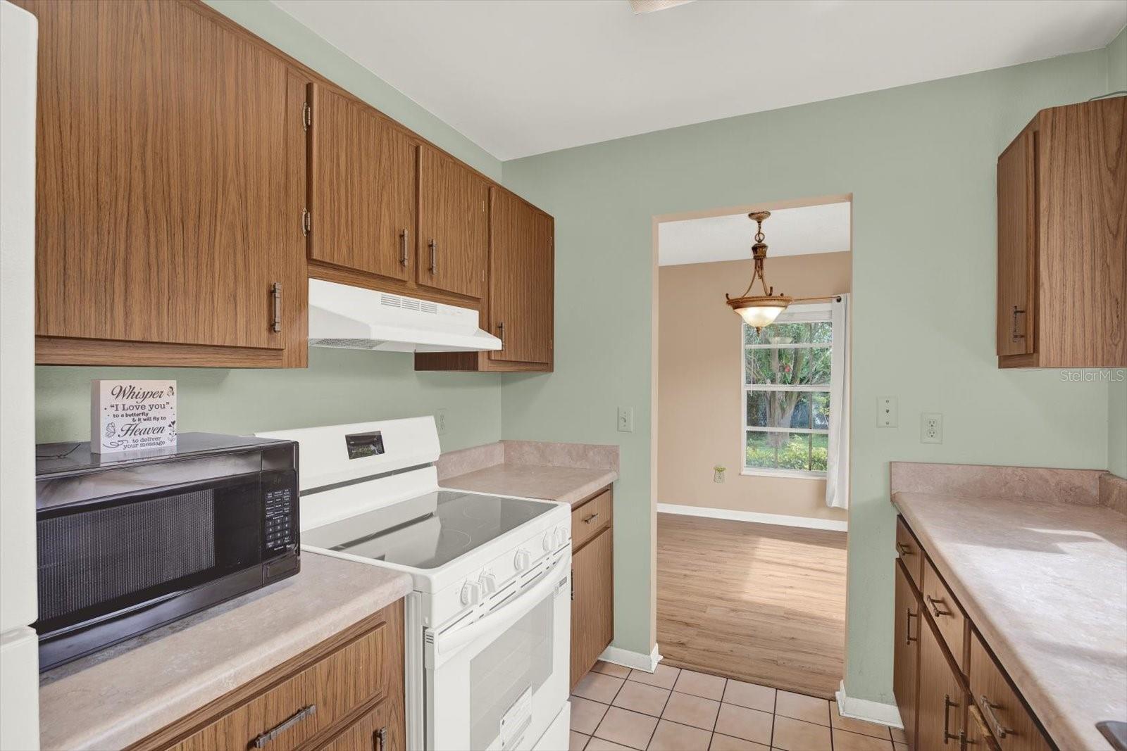 Image 7 of 32 For 11877 Raintree Drive 11877