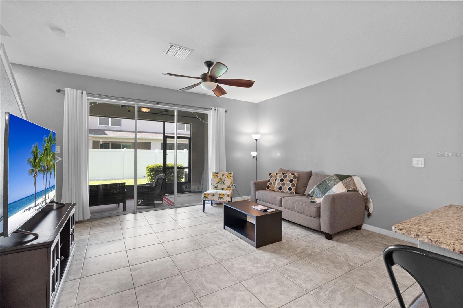 Image 8 of 23 For 10425 Red Carpet Court