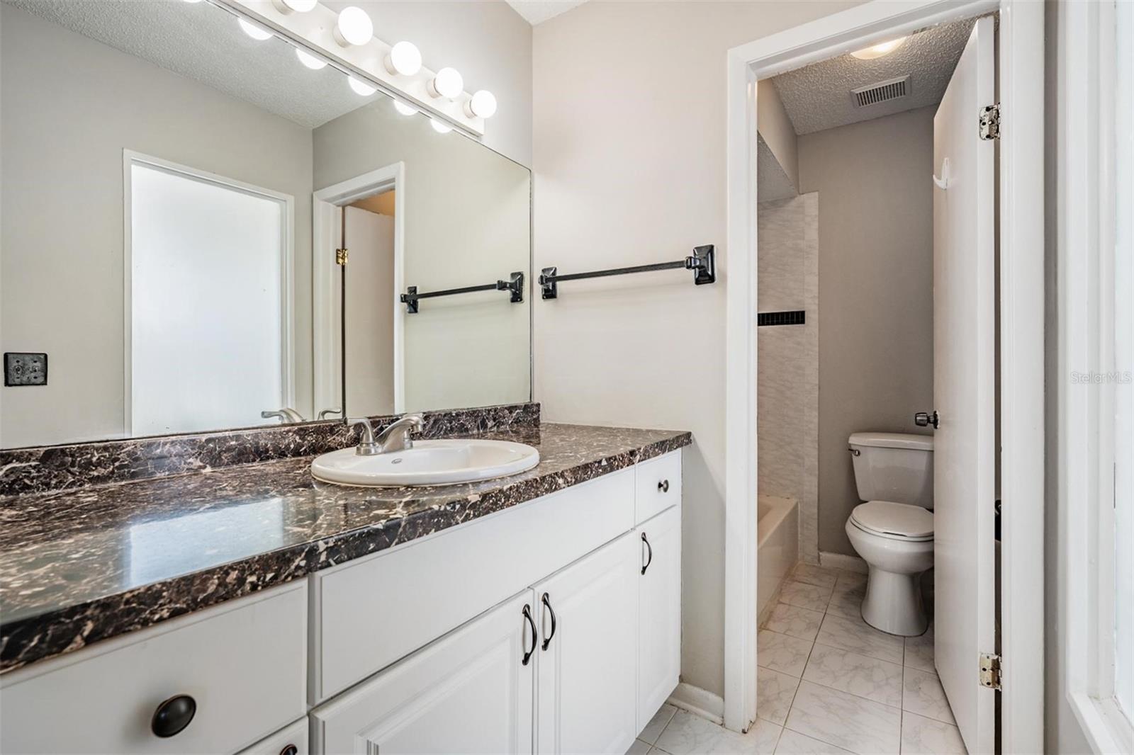 Image 11 of 37 For 14013 Briardale Lane