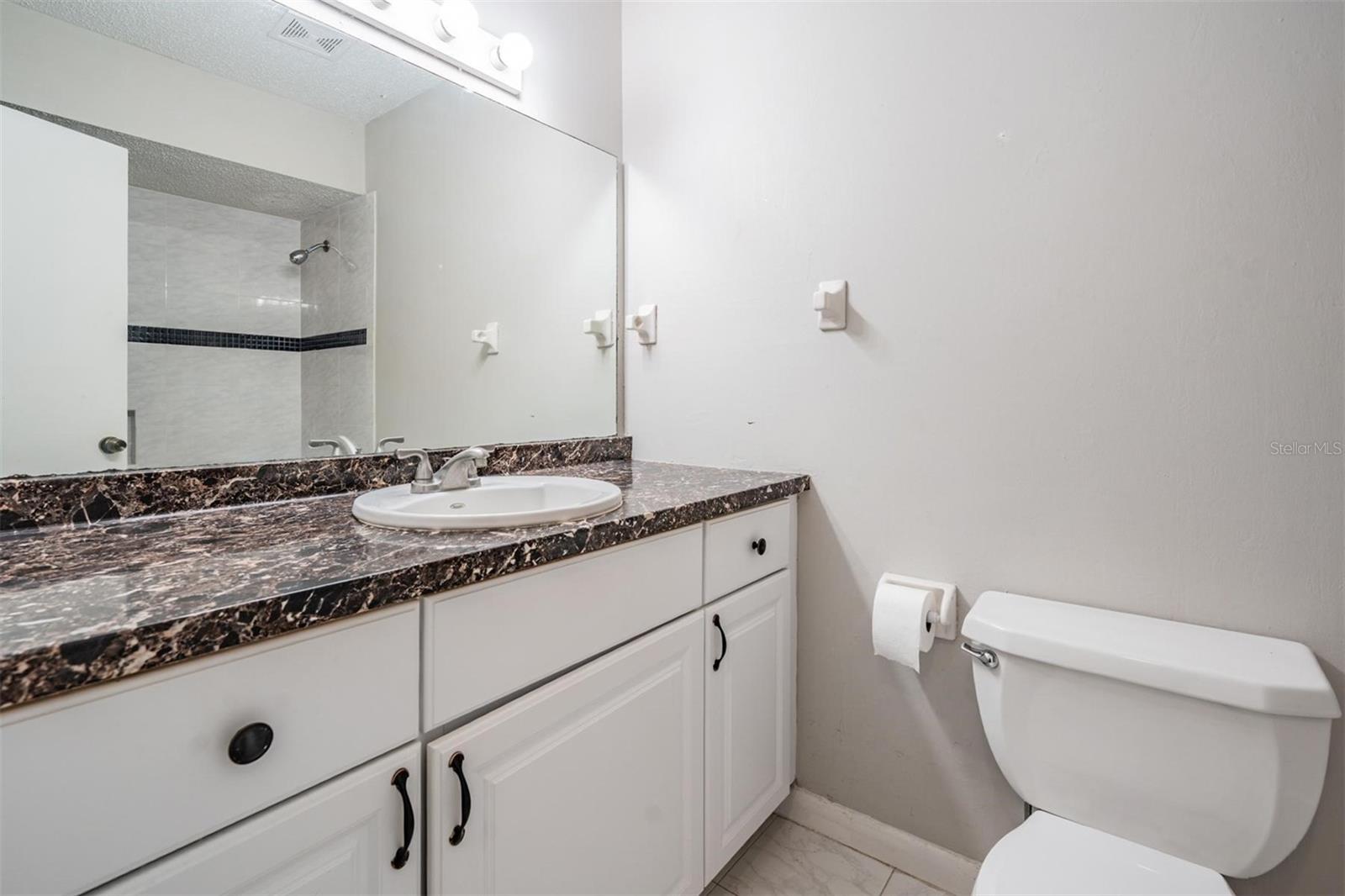 Image 14 of 37 For 14013 Briardale Lane