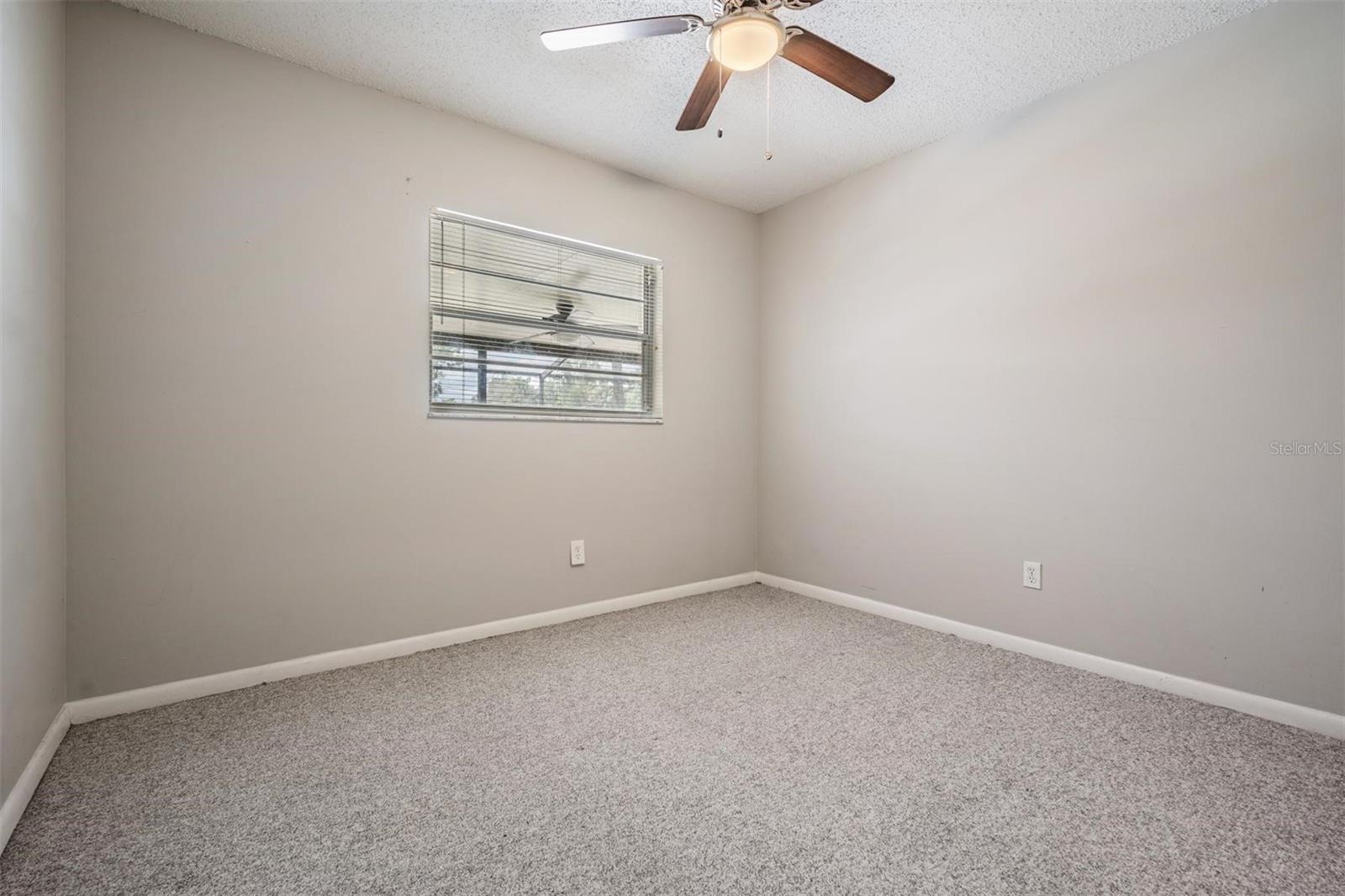 Image 16 of 37 For 14013 Briardale Lane
