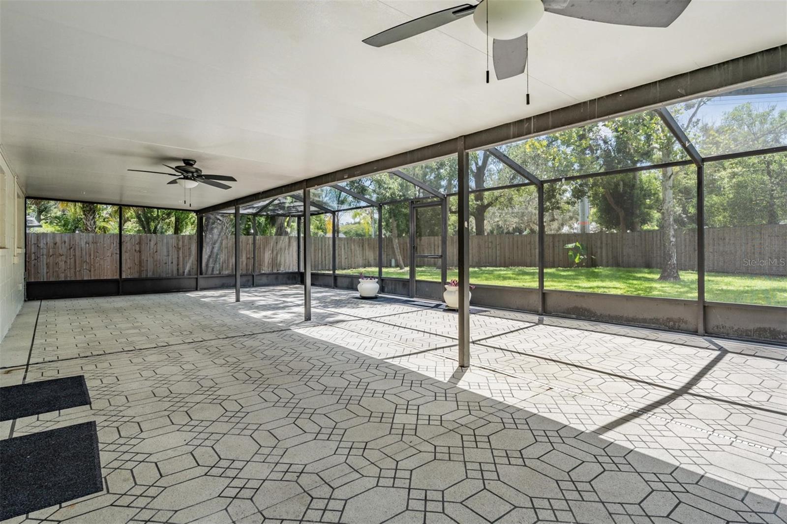 Image 19 of 37 For 14013 Briardale Lane