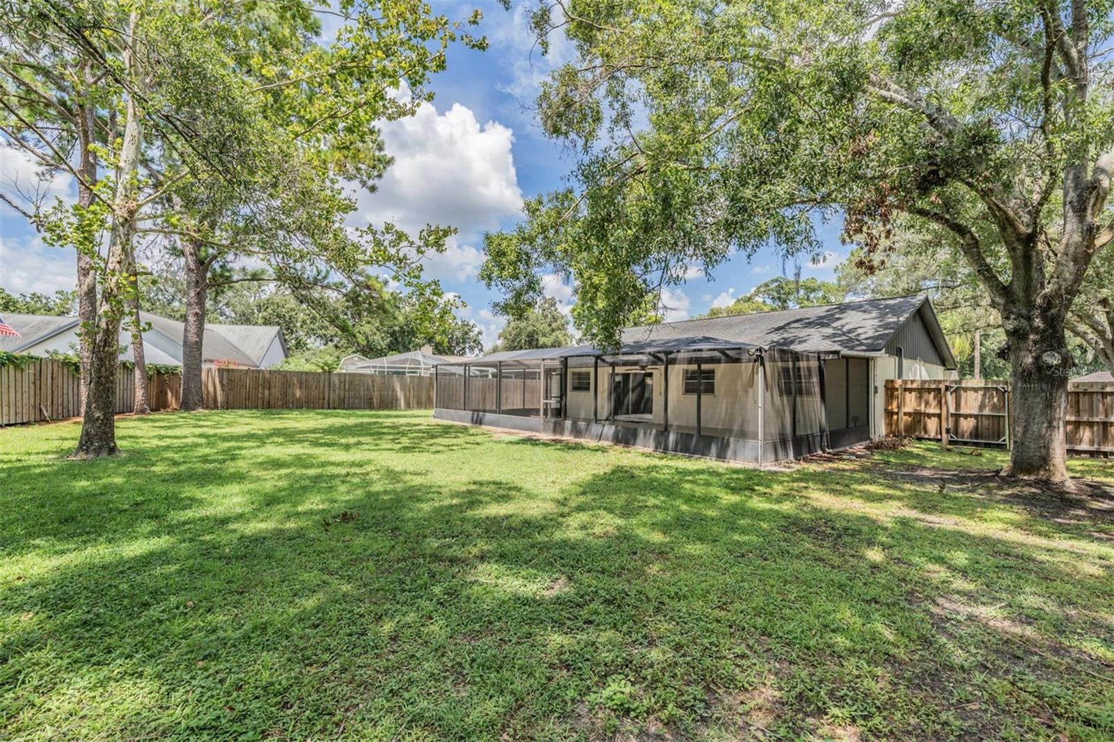 Image 21 of 37 For 14013 Briardale Lane