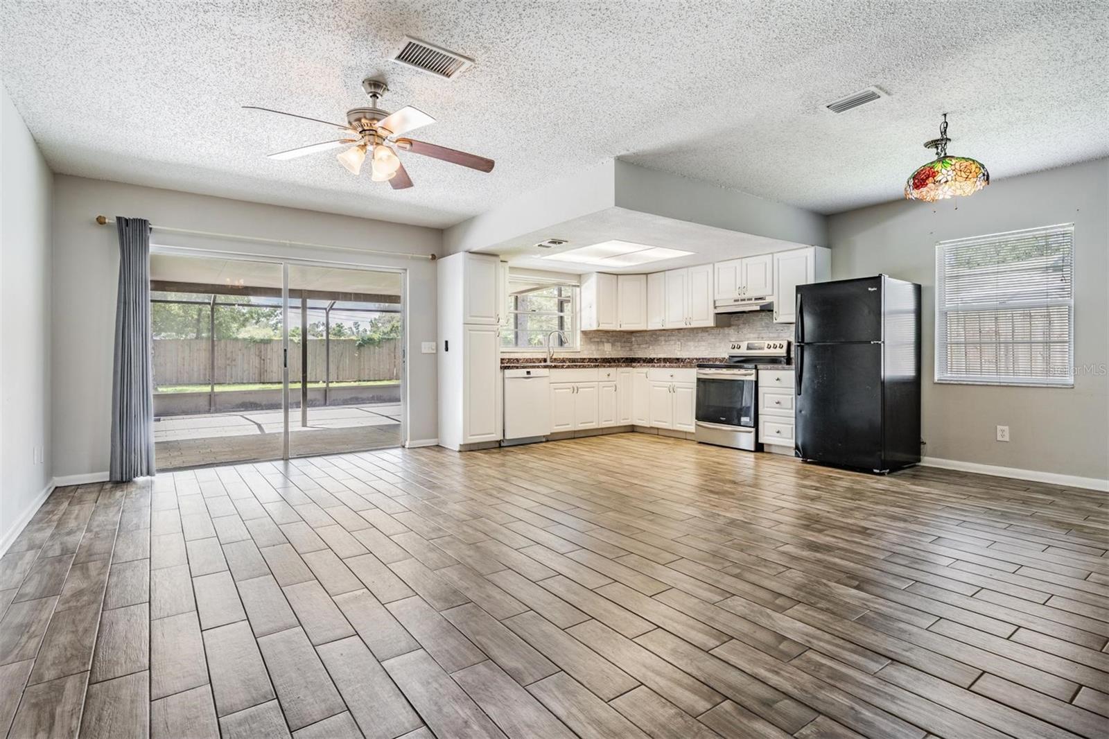 Image 7 of 37 For 14013 Briardale Lane