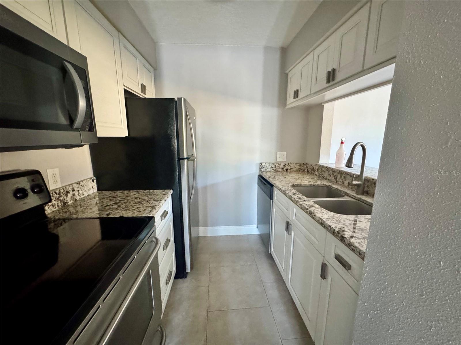 Image 4 of 8 For 10196 Sailwinds Boulevard S 107