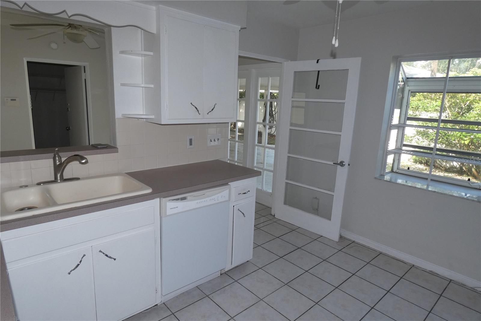 Image 6 of 20 For 700 31st Avenue N