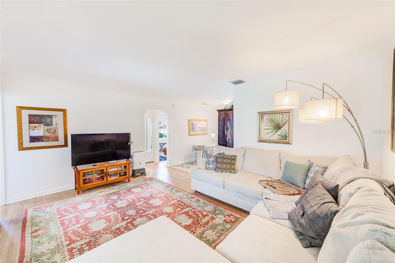 Image 12 of 64 For 240-242 Mateo Way Ne