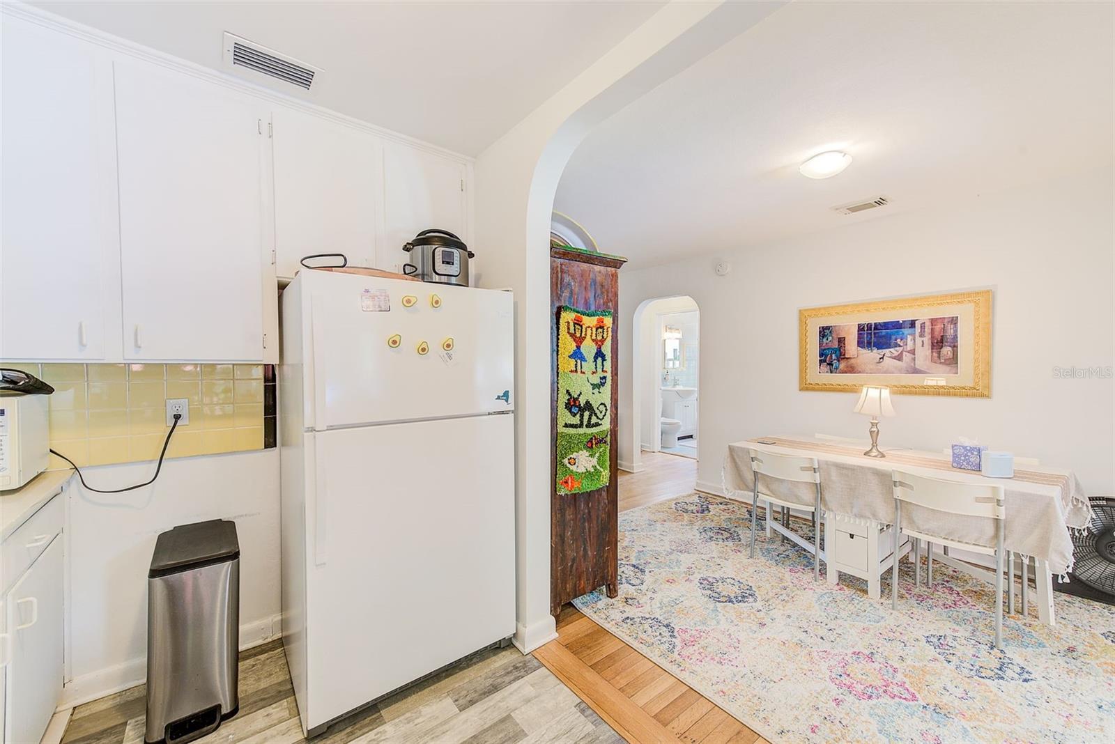 Image 23 of 64 For 240-242 Mateo Way Ne