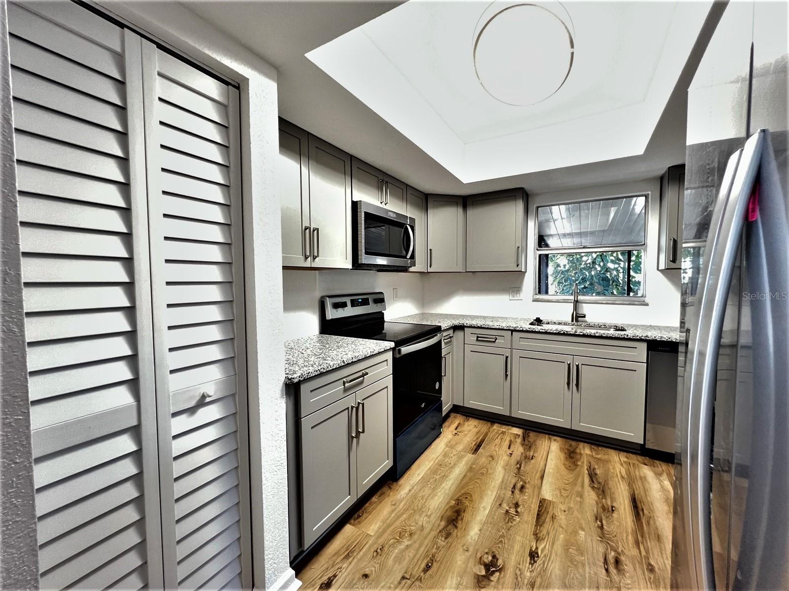 Image 5 of 24 For 1225 Rosewood Street