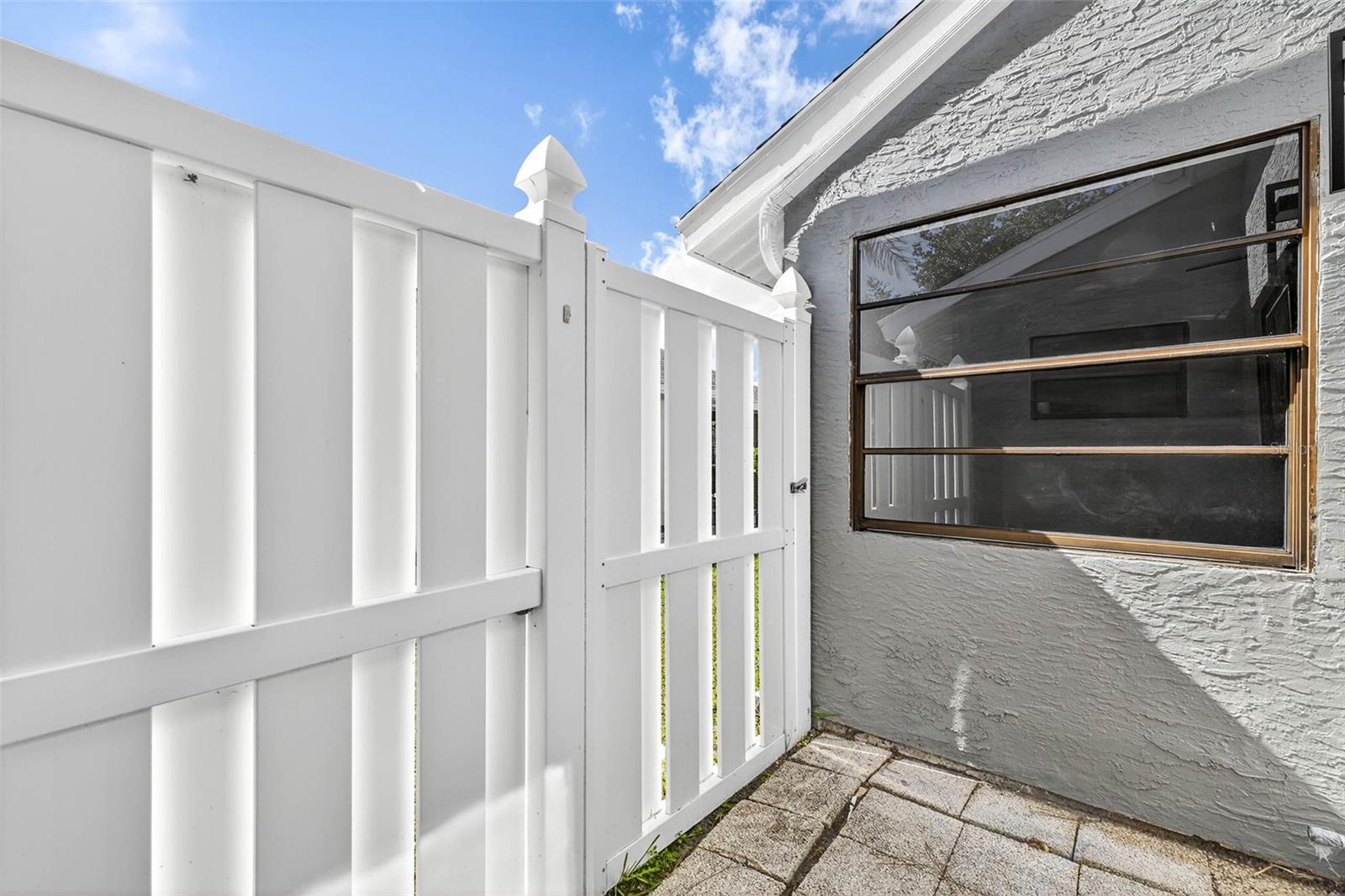 Image 19 of 74 For 4529 Dewey Drive
