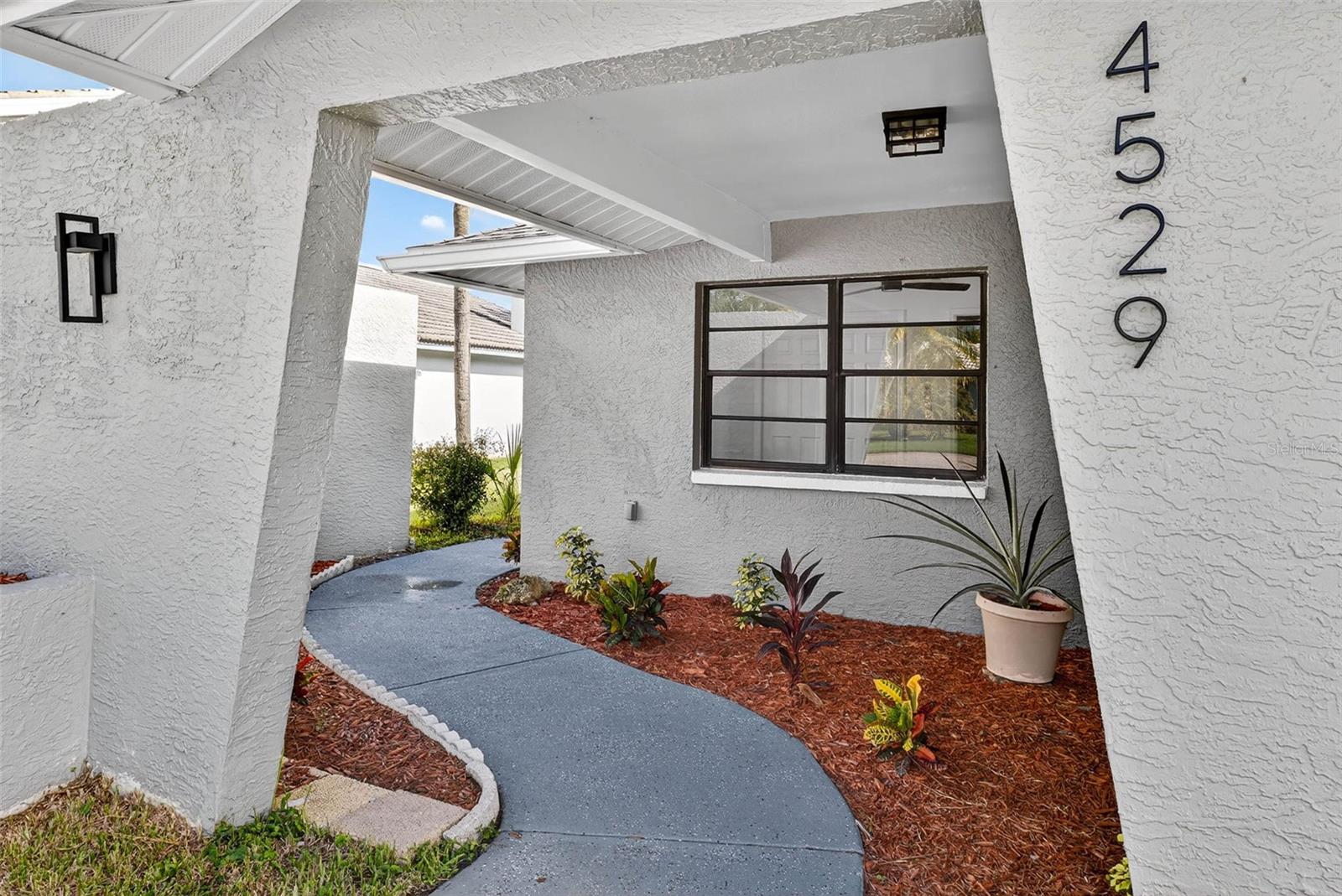 Image 4 of 74 For 4529 Dewey Drive