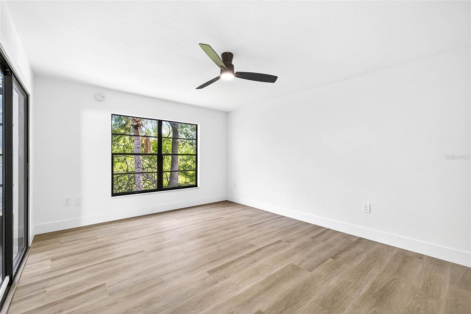 Image 42 of 74 For 4529 Dewey Drive