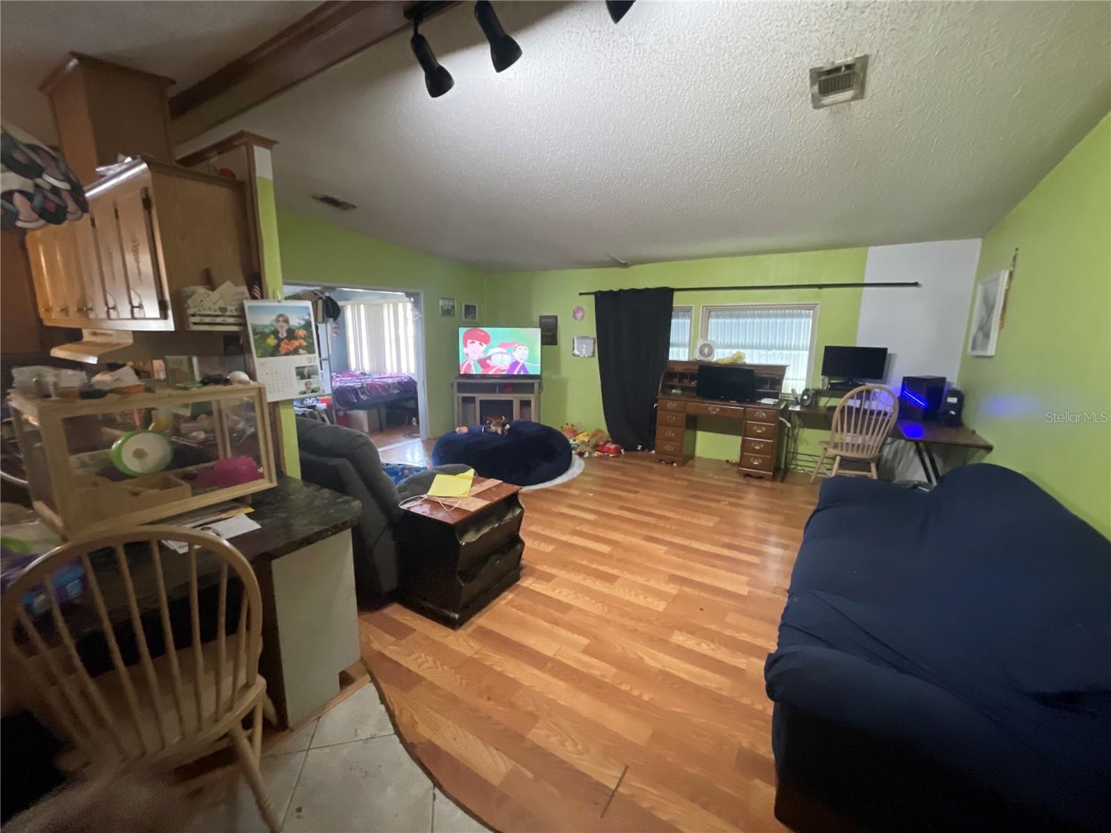 Image 10 of 24 For 6710 36th Avenue E 280
