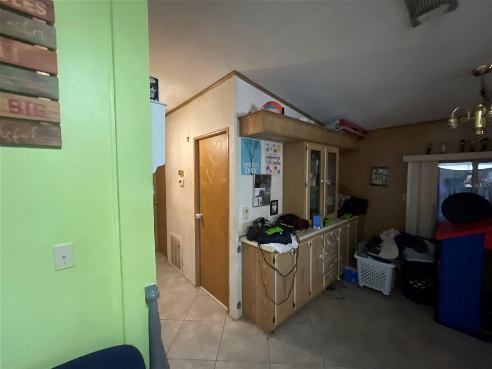 Image 11 of 24 For 6710 36th Avenue E 280