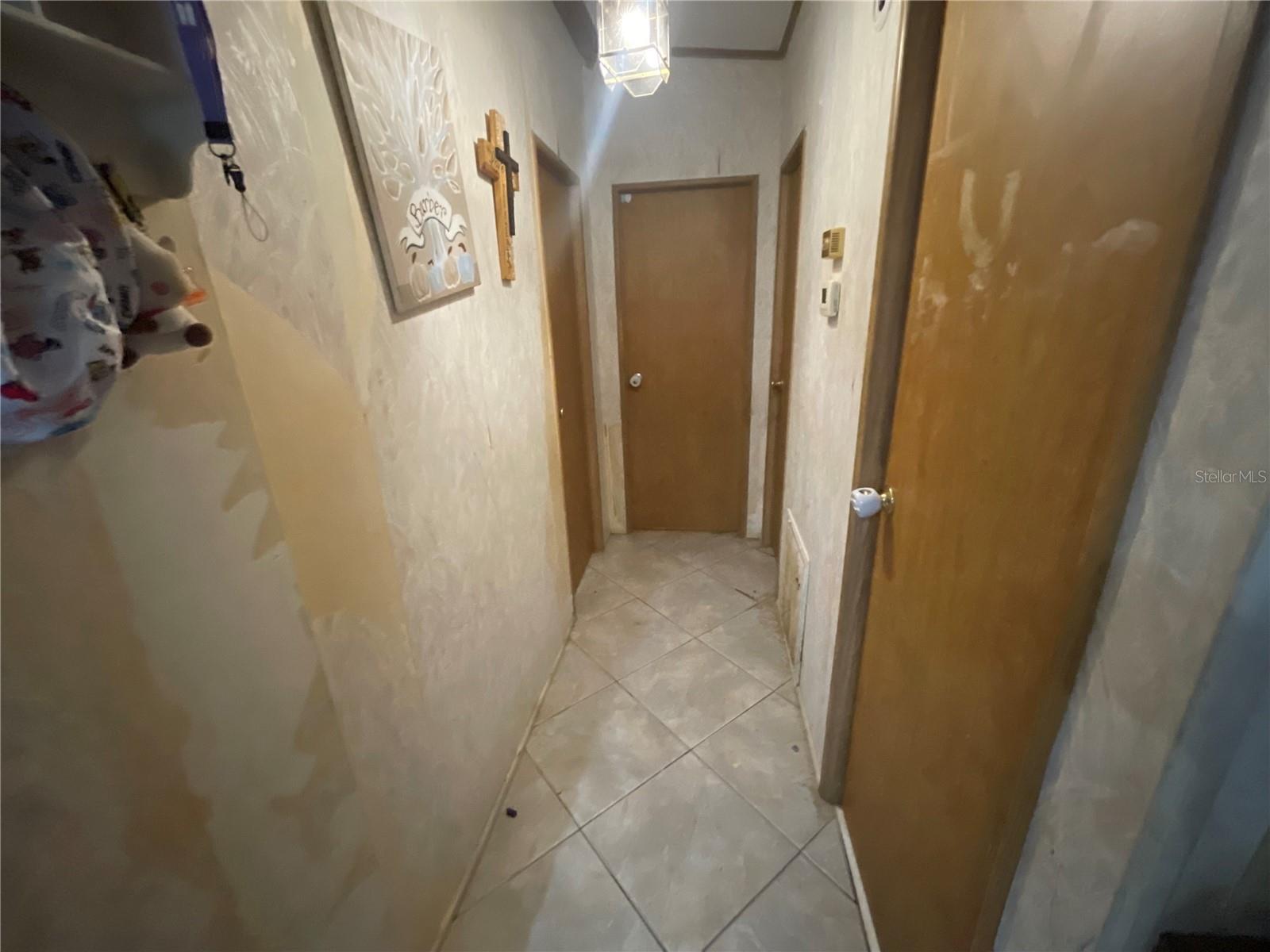 Image 16 of 24 For 6710 36th Avenue E 280