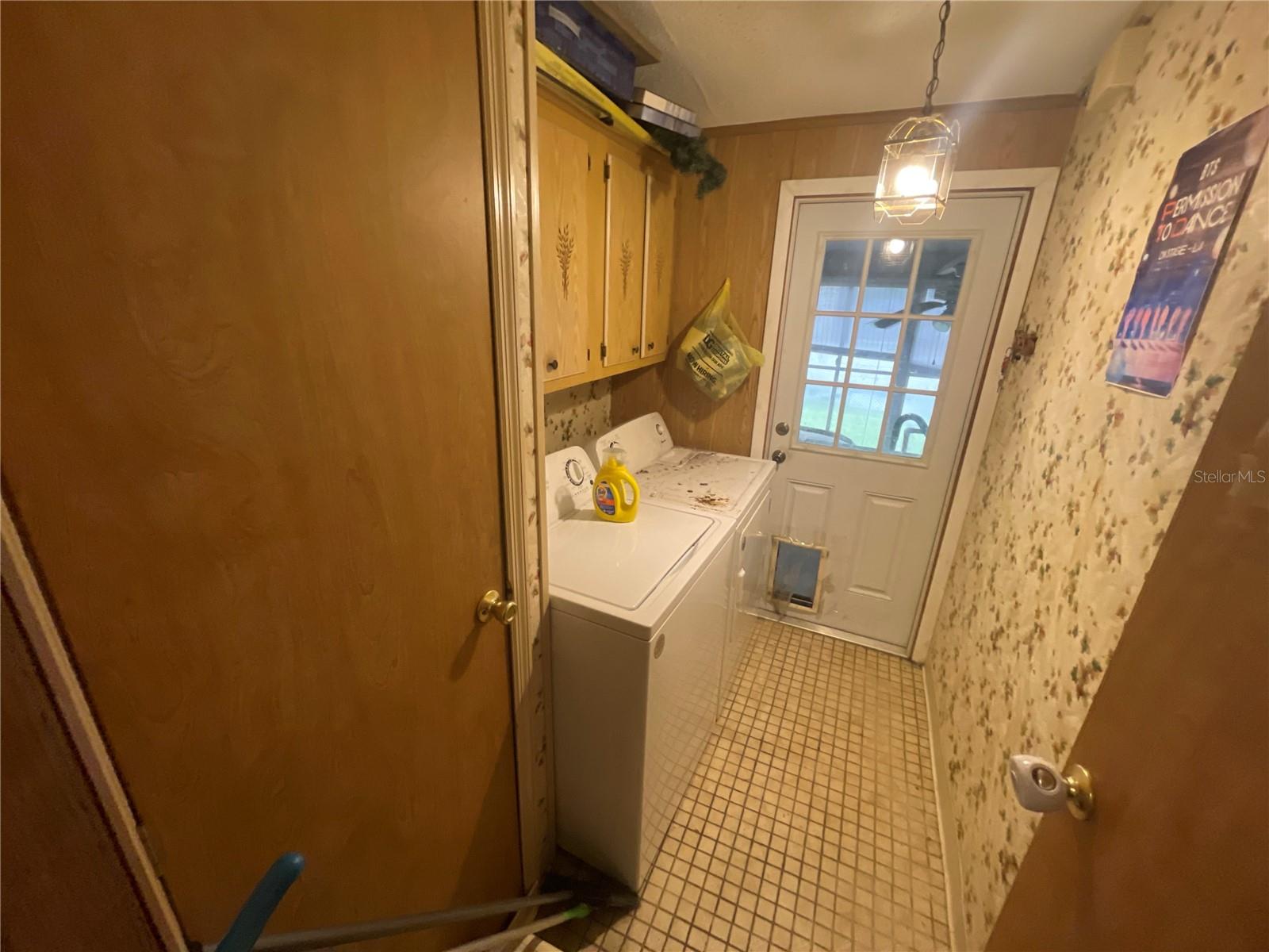 Image 17 of 24 For 6710 36th Avenue E 280