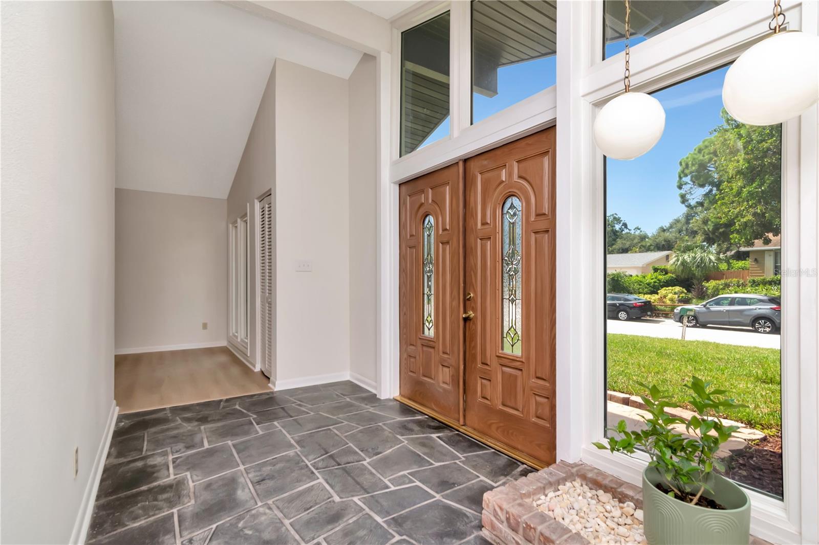 Image 3 of 32 For 14212 84th Terrace