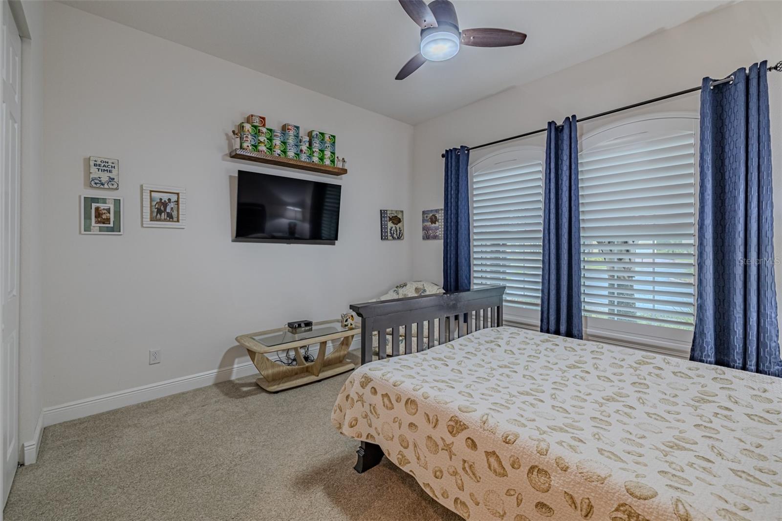 Listing photo id 9 for 16308 Garnet Glen Place