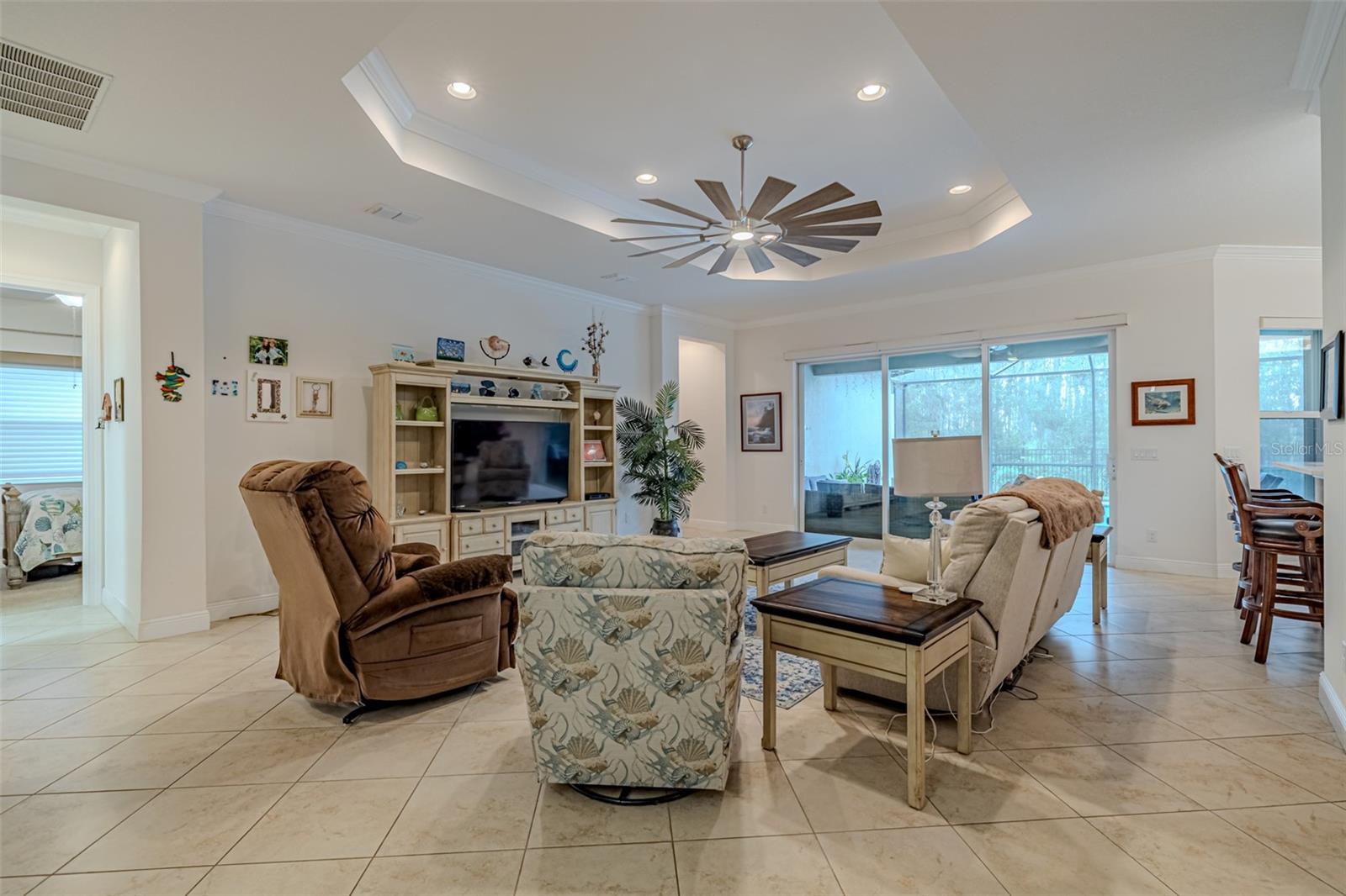 Listing photo id 17 for 16308 Garnet Glen Place