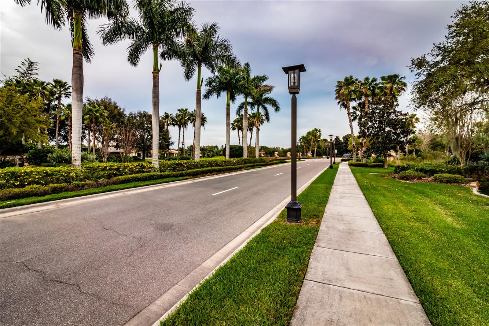 Listing photo id 45 for 16308 Garnet Glen Place