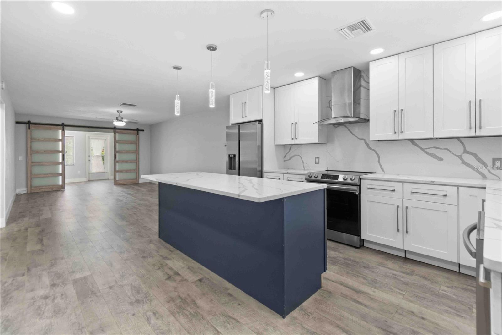 Image 3 of 36 For 1421 Normandy Park Drive 2