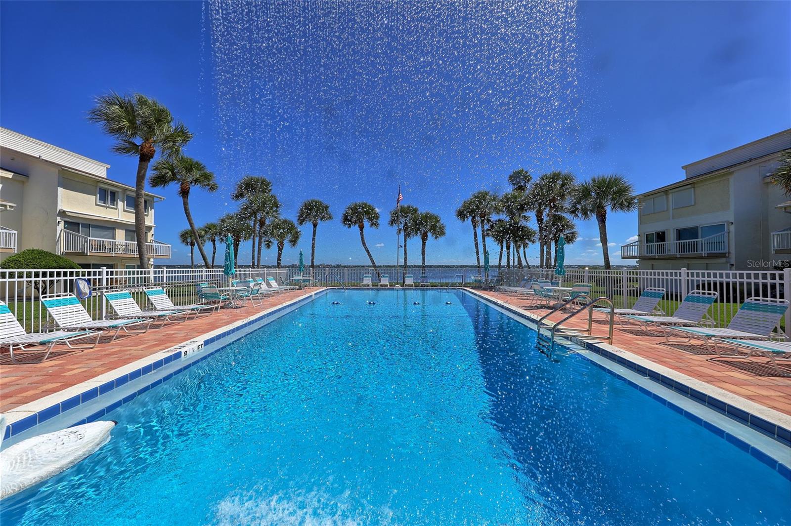 Image 5 of 16 For 1451 Gulf Boulevard 209