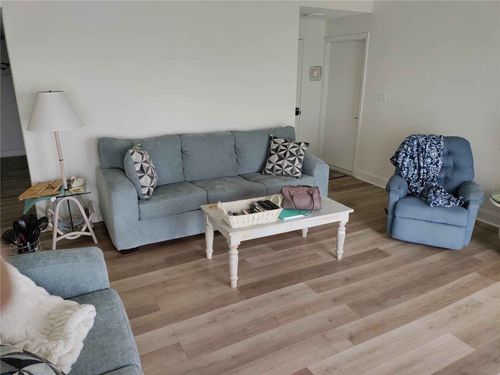 Image 7 of 16 For 1451 Gulf Boulevard 209