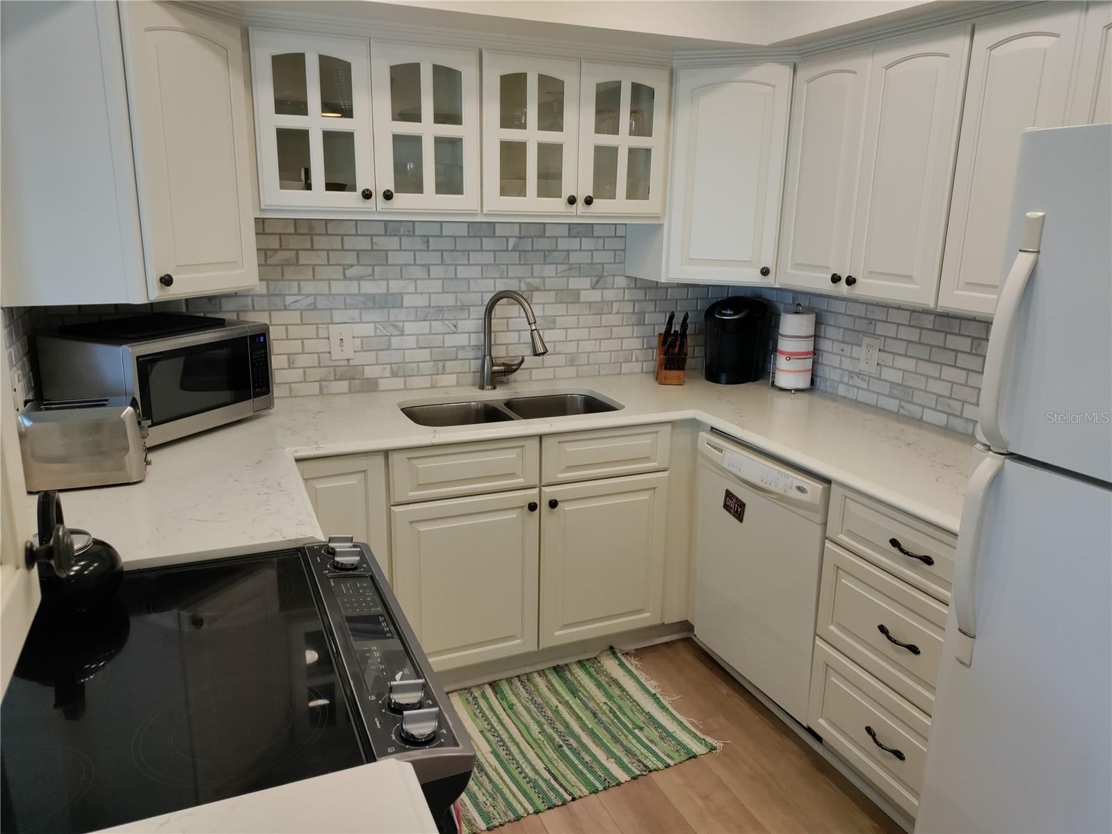 Image 8 of 16 For 1451 Gulf Boulevard 209