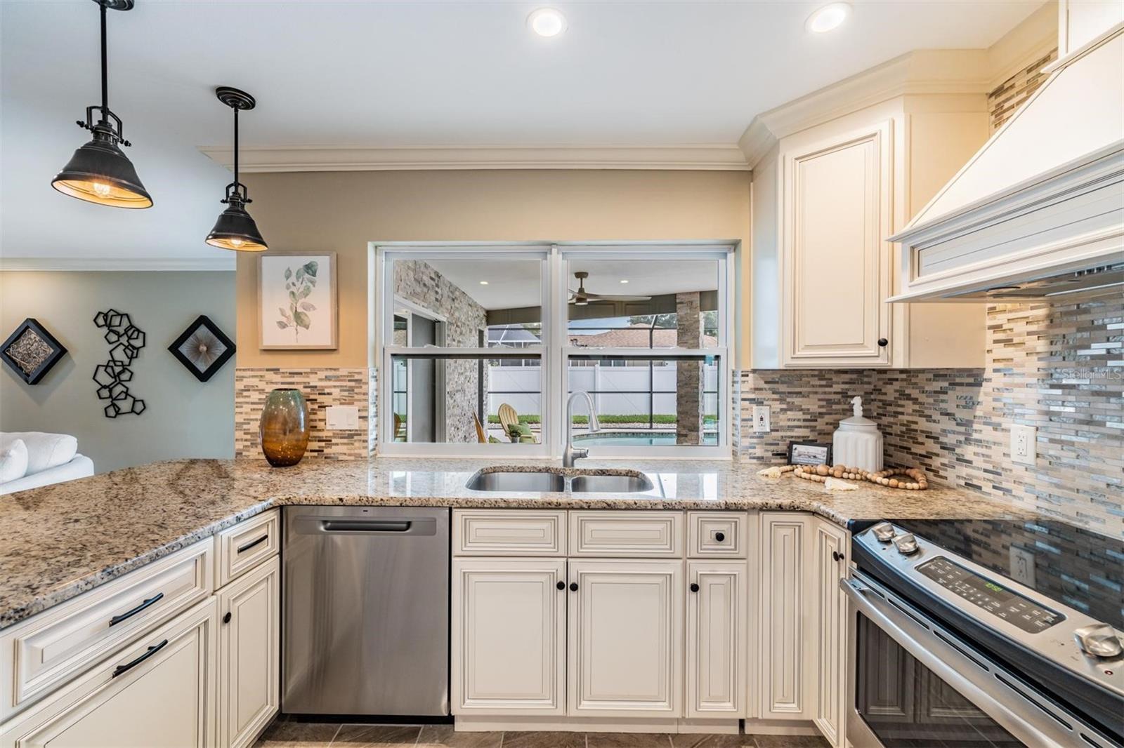 Image 7 of 39 For 1291 87th Avenue N