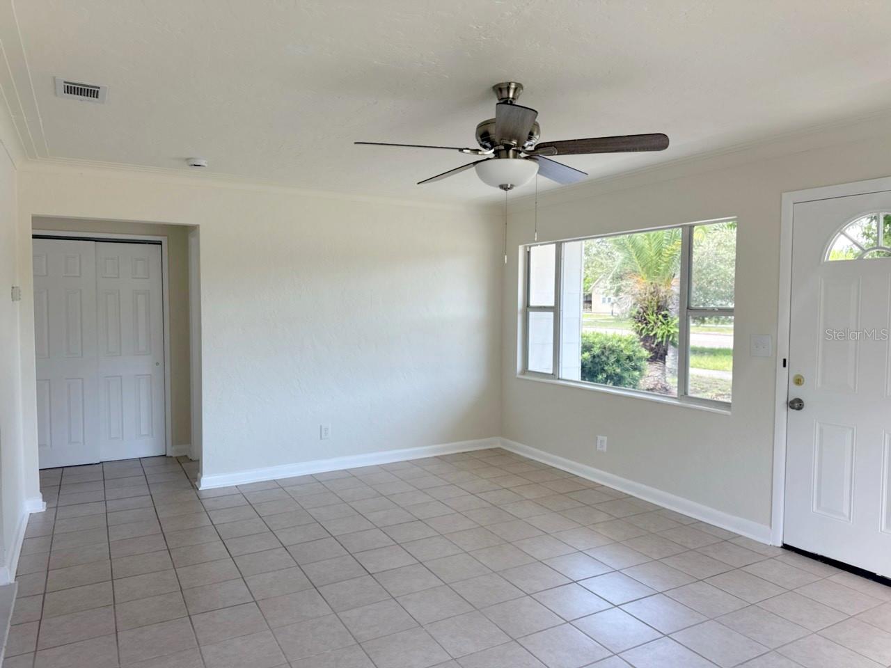 Image 3 of 14 For 4563 18th Avenue S