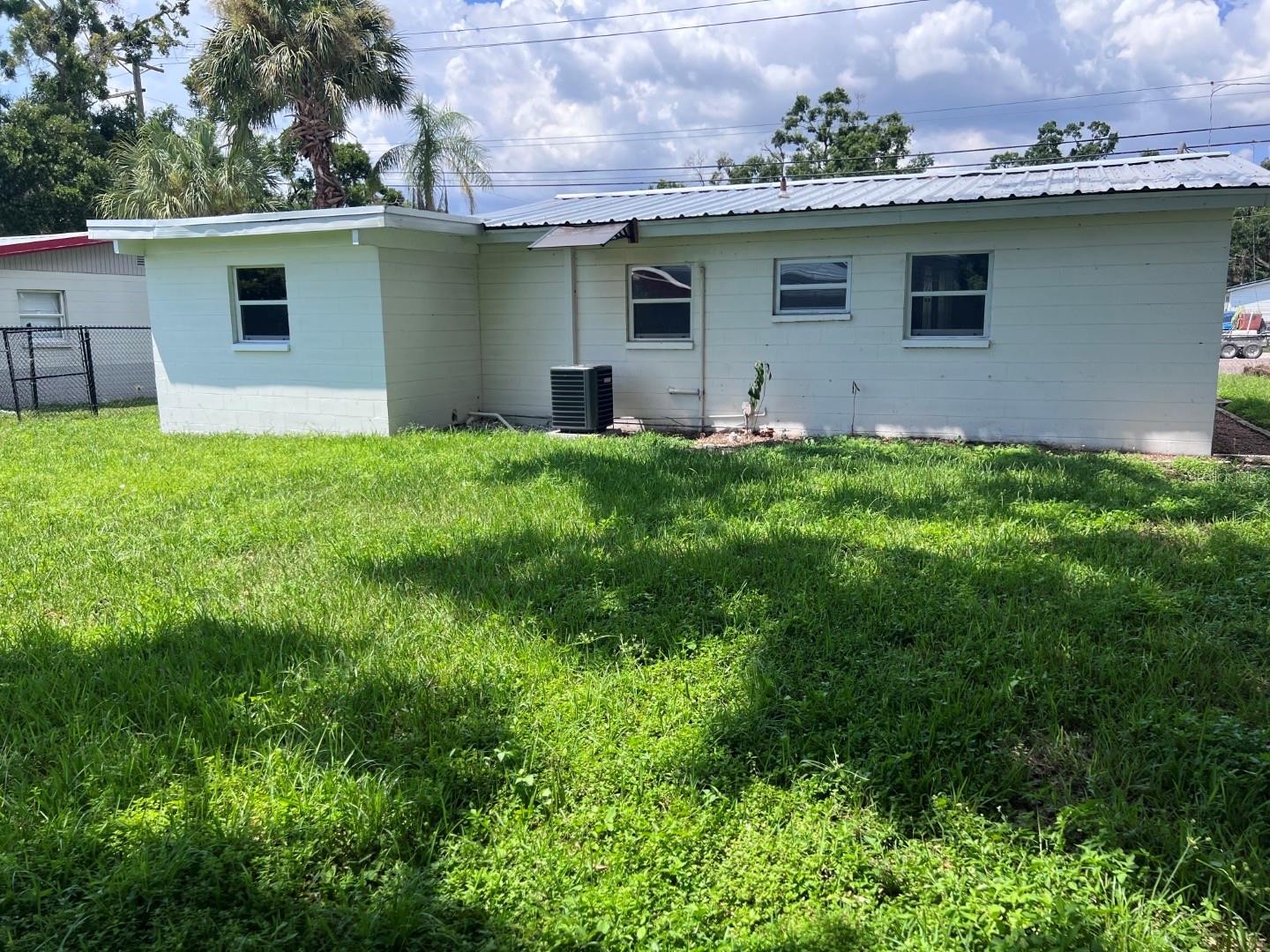 Image 8 of 8 For 7013 Gibsonton Drive