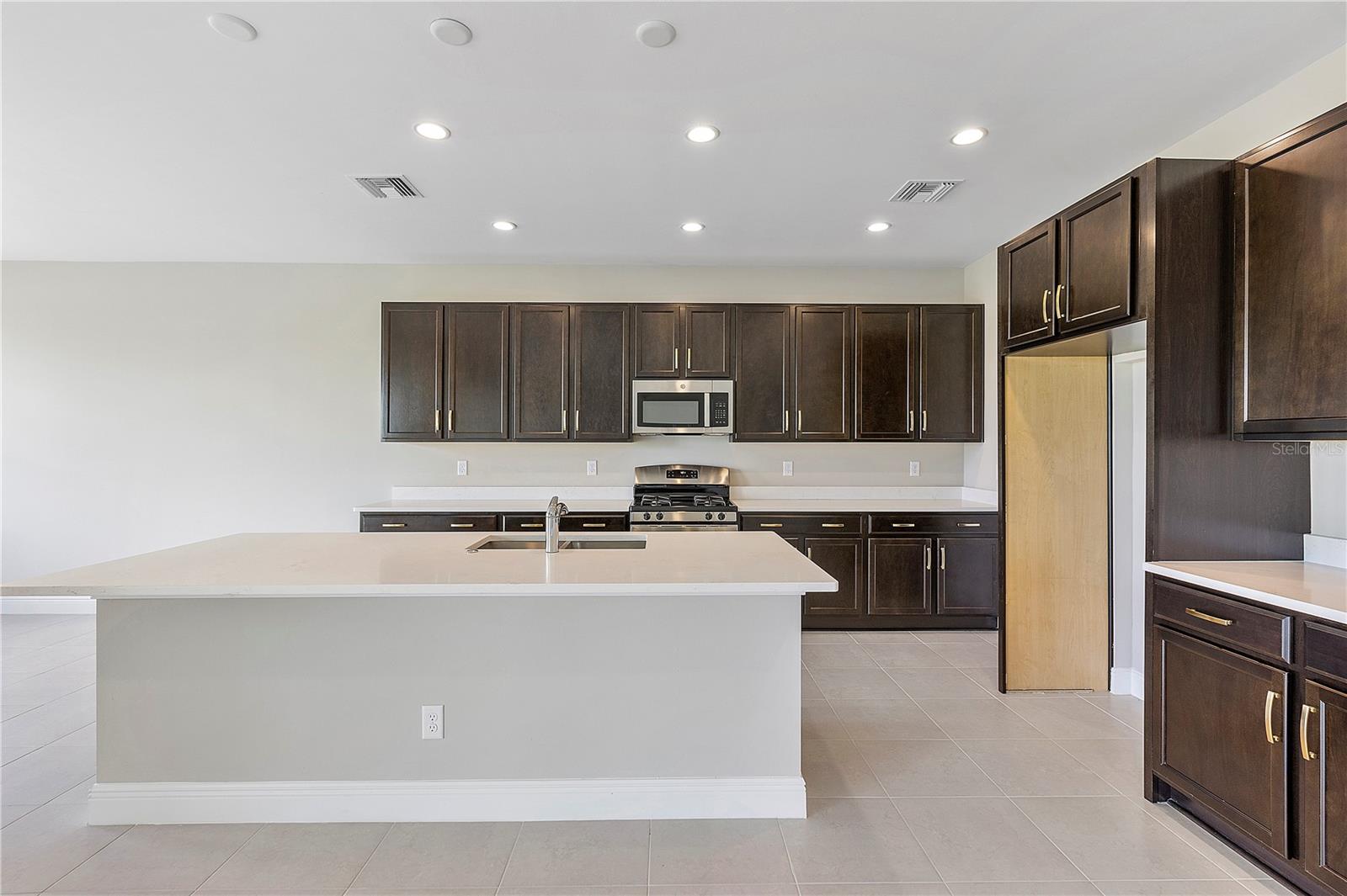 Image 10 of 23 For 44802 Kelsa Anne Loop