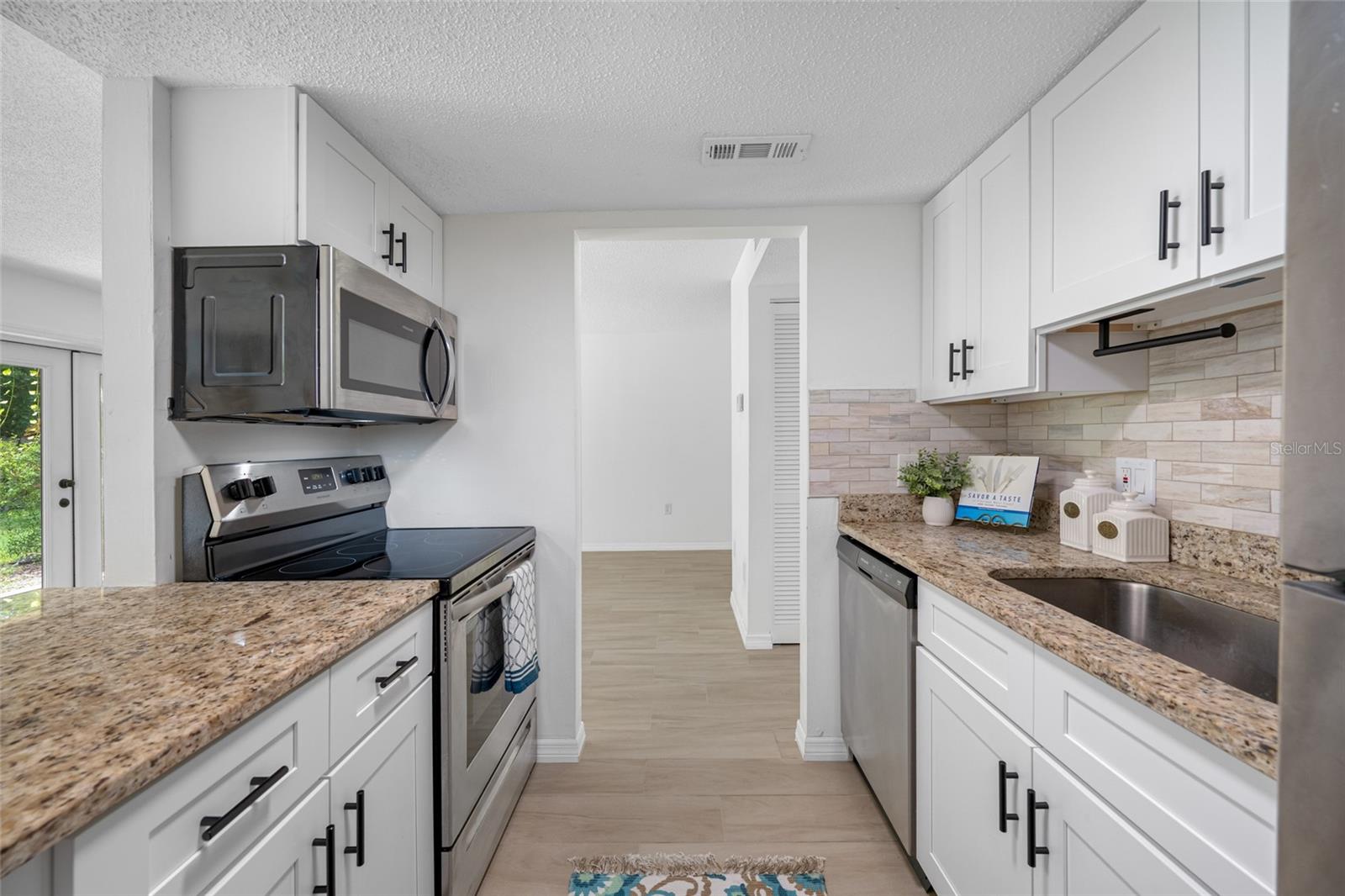 Image 10 of 47 For 4215 Bay Drive 1807b