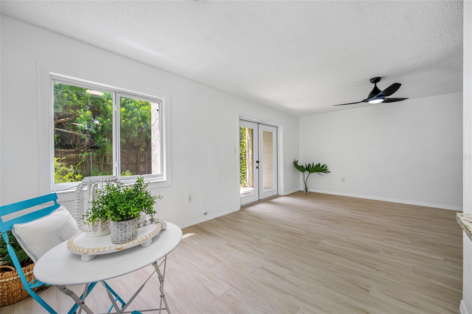 Image 13 of 47 For 4215 Bay Drive 1807b