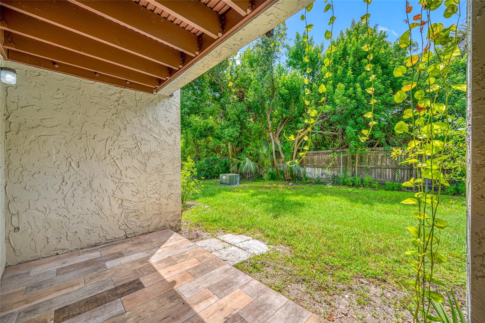 Image 25 of 47 For 4215 Bay Drive 1807b